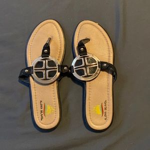 Black sandles